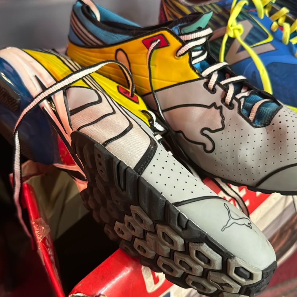 Men’s puma sneakers